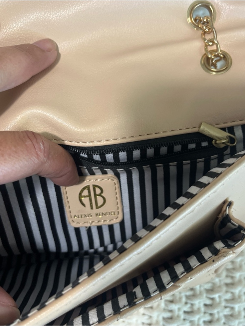 Alexis Bendel Beige Quilted w/ Chain Shoulder Bag Crossbody Purse Vegan Leather - Picture 6 of 16